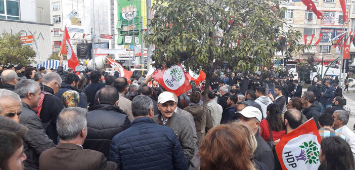 Eşbaşkanlara gözaltı protesto edildi